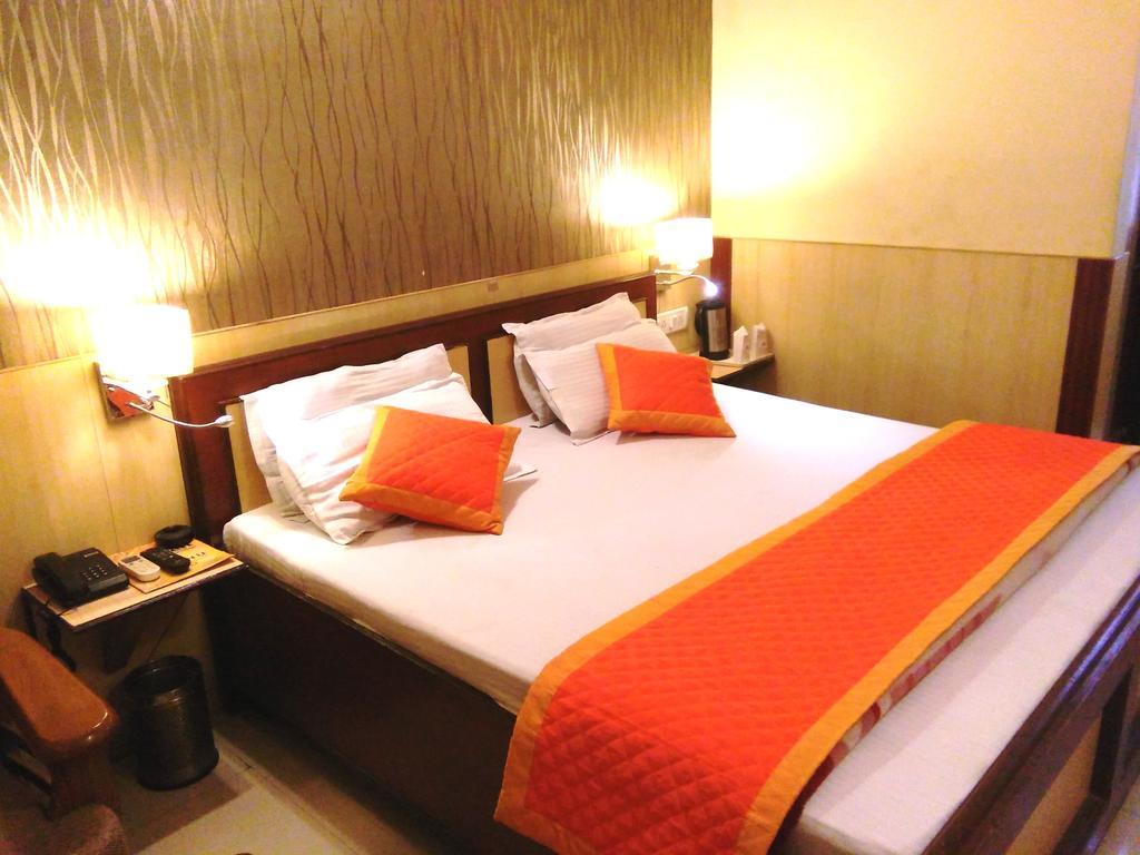 Hotel Golden Heritage Джайпур Екстериор снимка