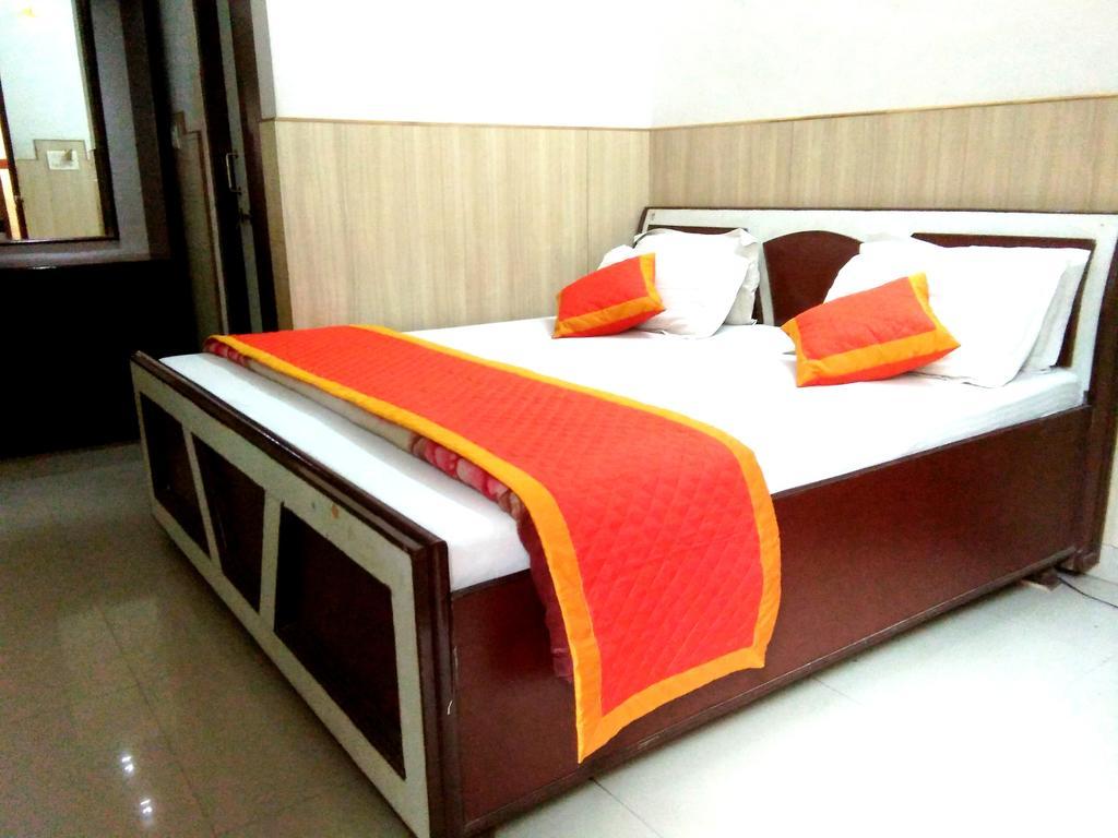 Hotel Golden Heritage Джайпур Екстериор снимка