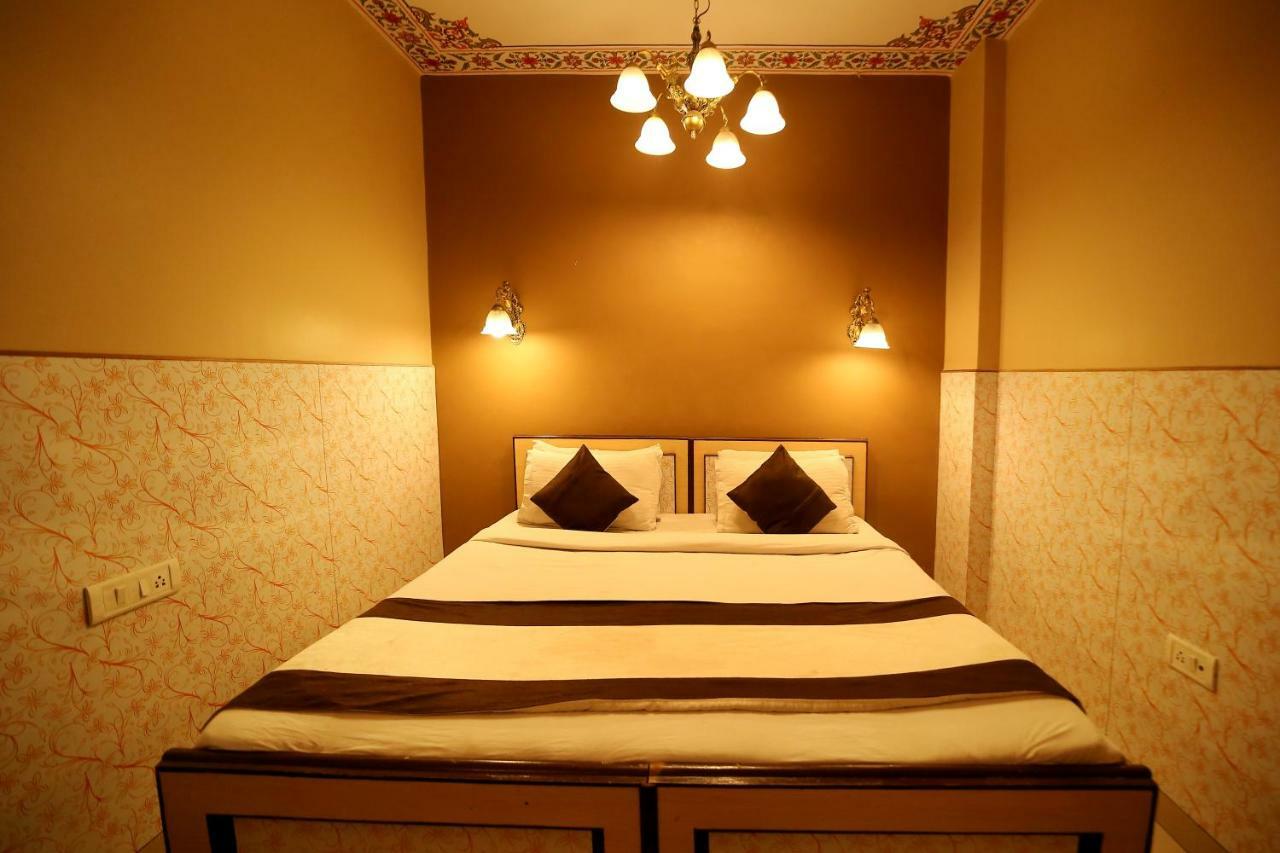 Hotel Golden Heritage Джайпур Екстериор снимка