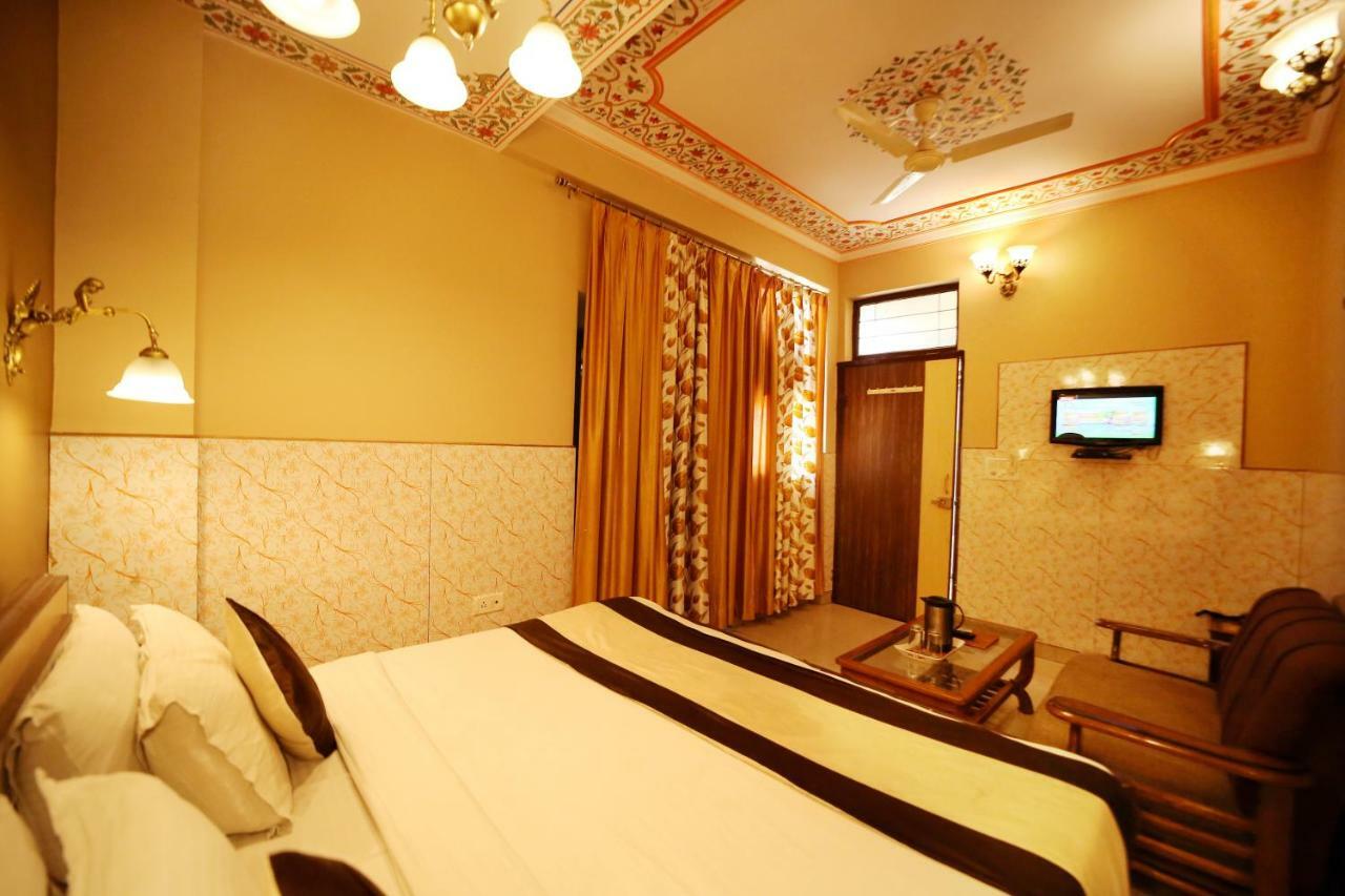 Hotel Golden Heritage Джайпур Екстериор снимка
