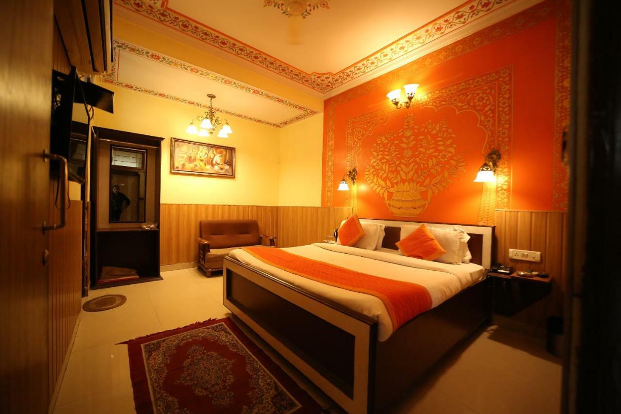 Hotel Golden Heritage Джайпур Екстериор снимка