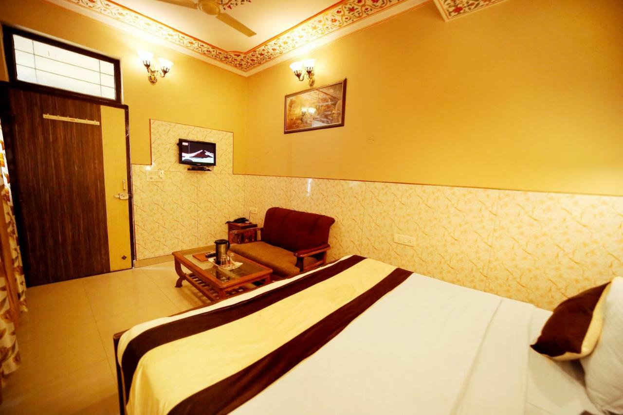 Hotel Golden Heritage Джайпур Екстериор снимка