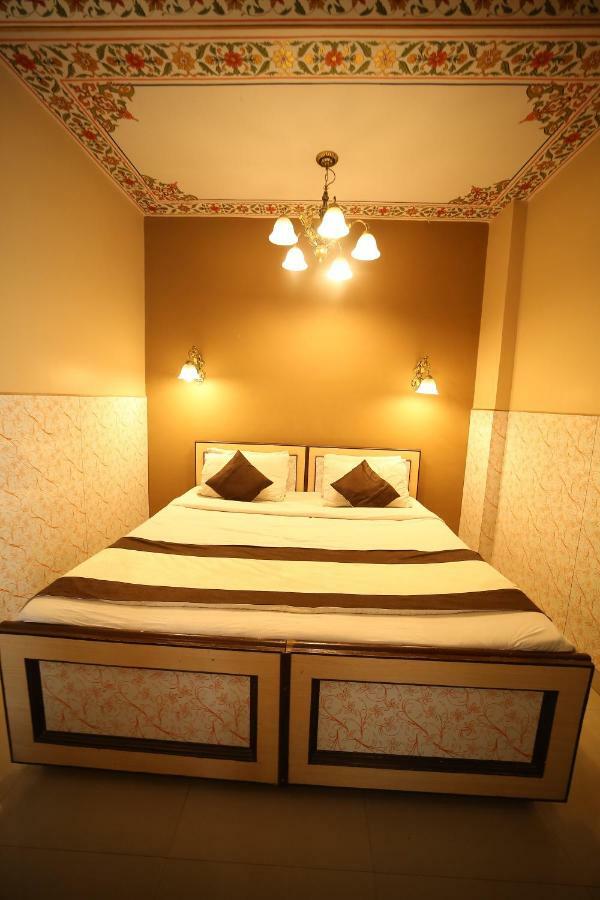 Hotel Golden Heritage Джайпур Екстериор снимка